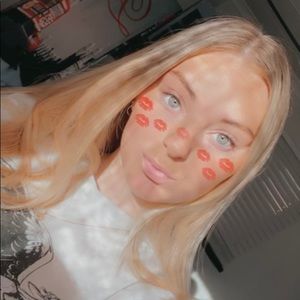 Meet your Posher, Lucy